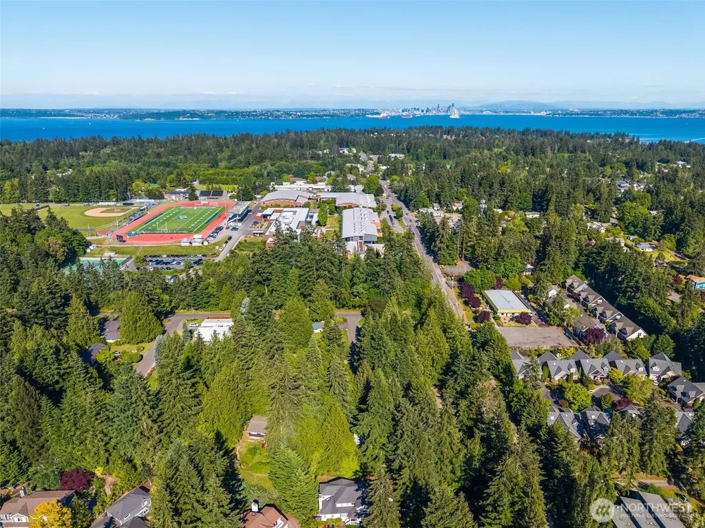 1305 Kings Place NW Bainbridge Island WA 98110