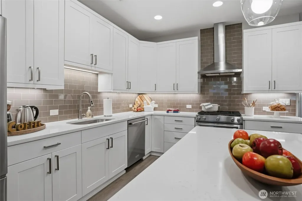 9431 Ancich Court Gig Harbor WA 98332