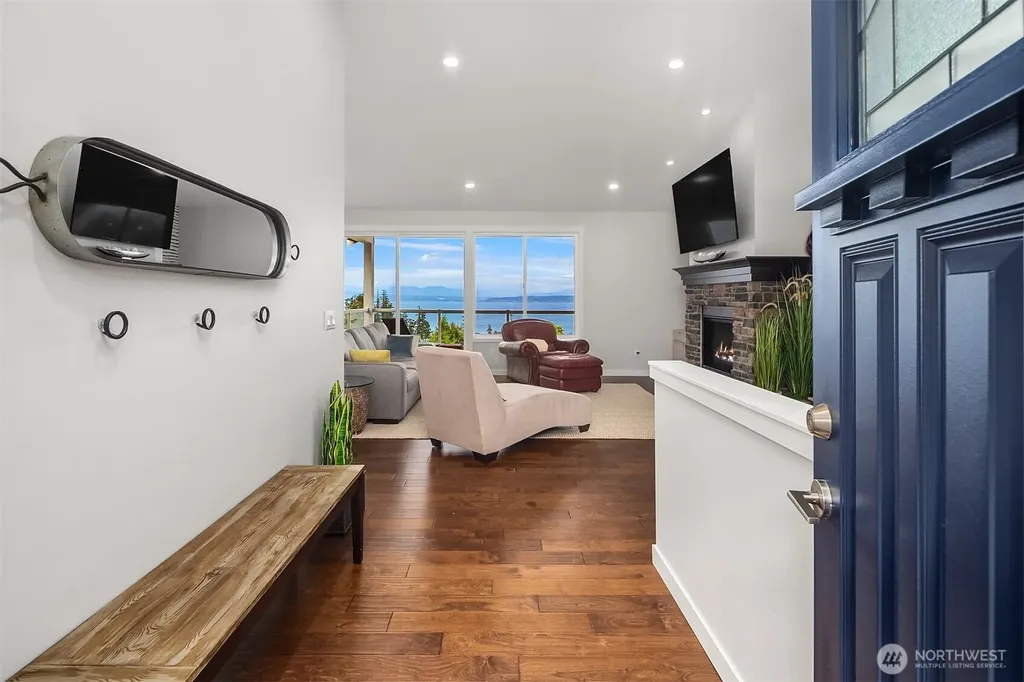 1037 Lightning Way Camano Island WA 98282