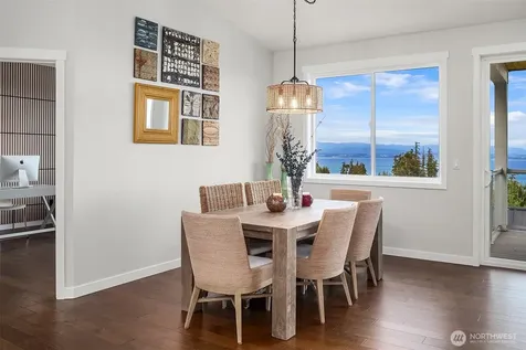 1037 Lightning Way Camano Island WA 98282