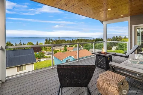 1037 Lightning Way Camano Island WA 98282