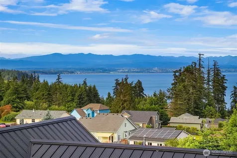 1037 Lightning Way Camano Island WA 98282