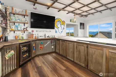 1037 Lightning Way Camano Island WA 98282