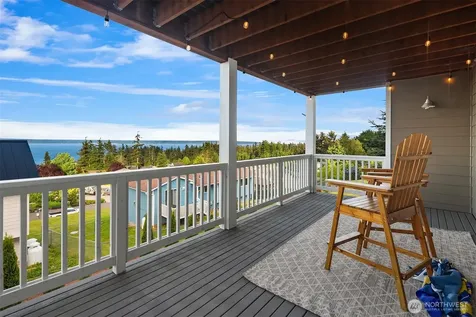 1037 Lightning Way Camano Island WA 98282