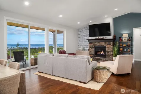 1037 Lightning Way Camano Island WA 98282