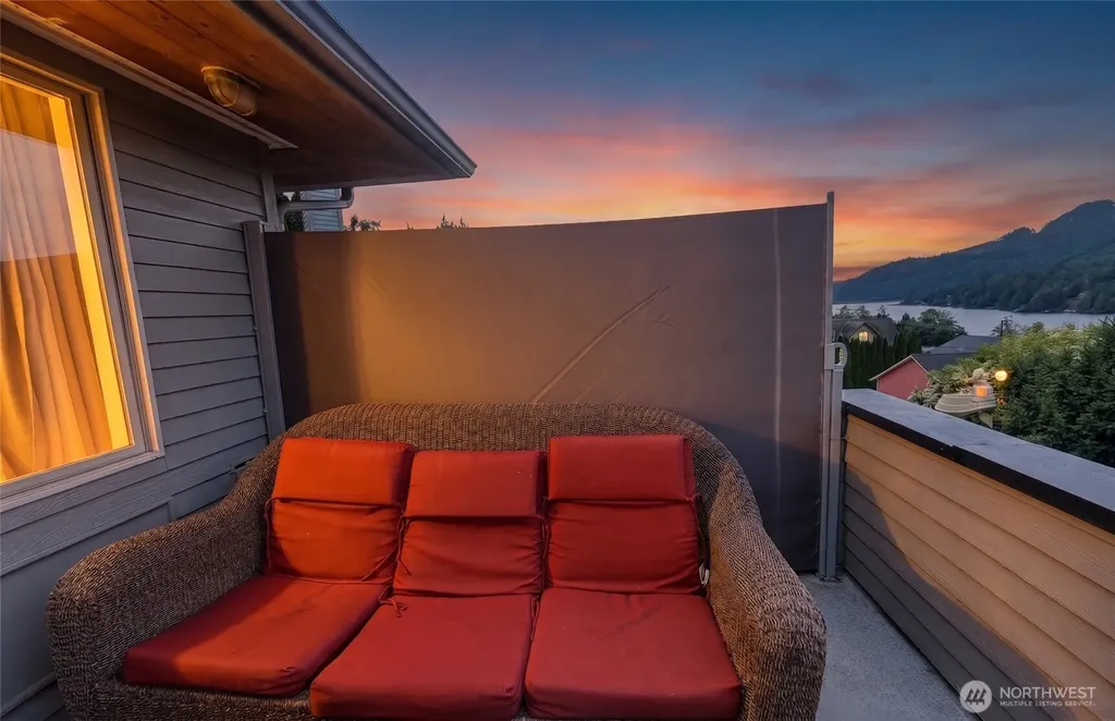 18064 Mariposa Lane Mount Vernon WA 98274