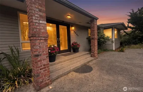 18064 Mariposa Lane Mount Vernon WA 98274