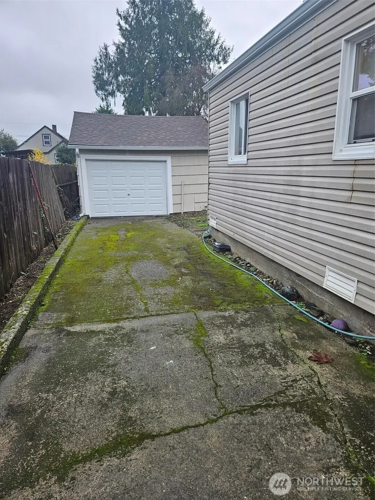 1720 Snyder Avenue Bremerton WA 98312