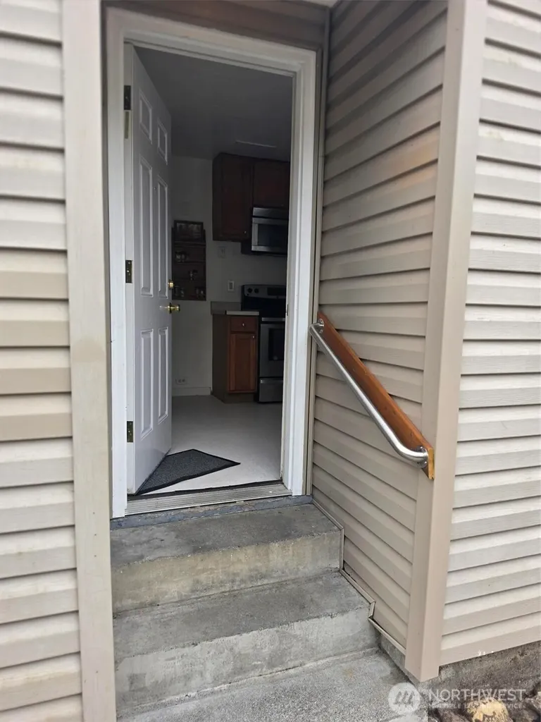 1720 Snyder Avenue Bremerton WA 98312