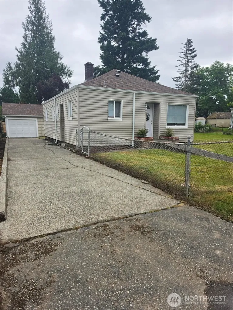 1720 Snyder Avenue Bremerton WA 98312