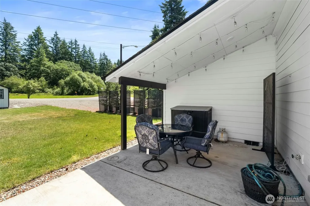 698 6th Avenue W Tenino WA 98589