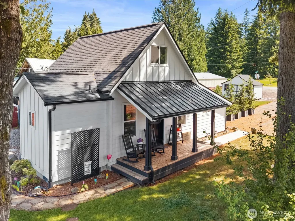 698 6th Avenue W Tenino WA 98589