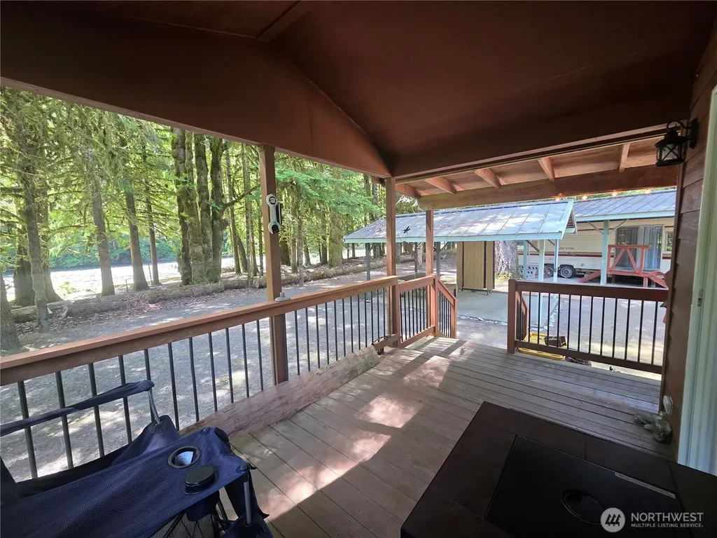 340 Appaloosa Drive Brinnon WA 98320