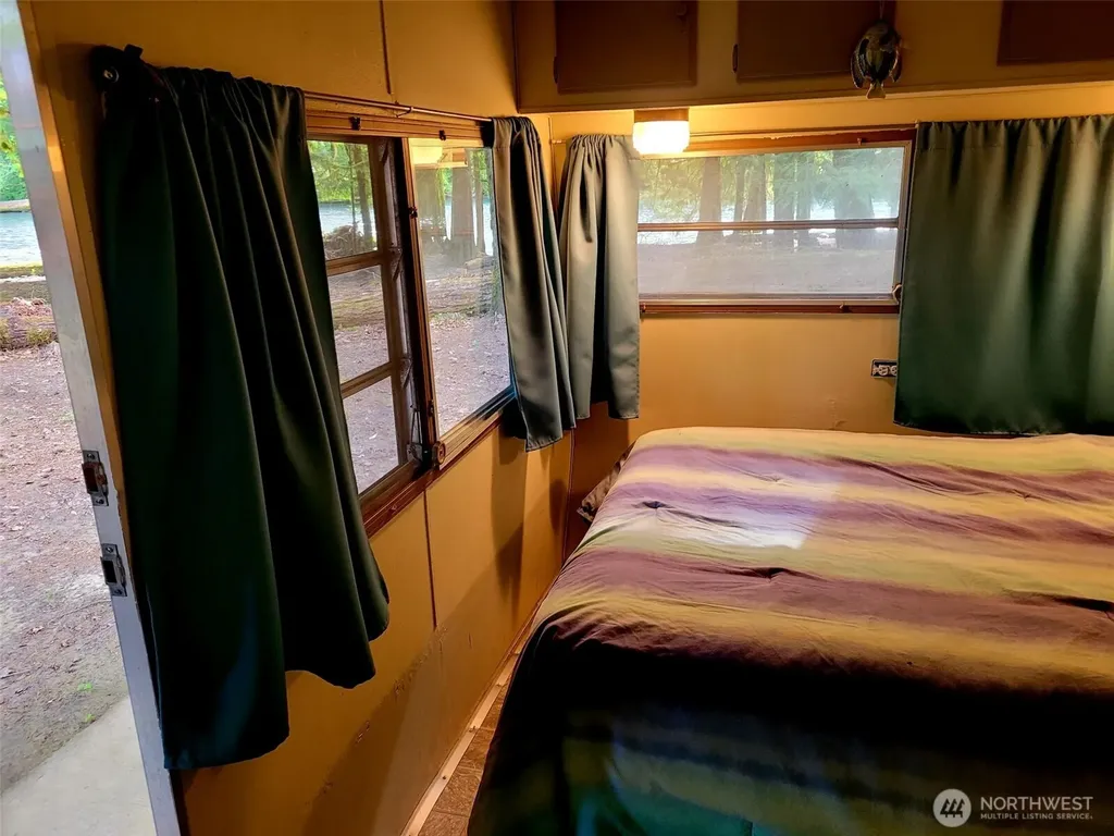 340 Appaloosa Drive Brinnon WA 98320
