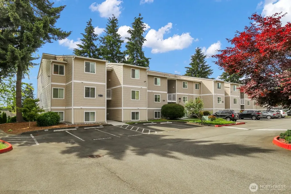 12415 NE 130th Court Kirkland WA 98034