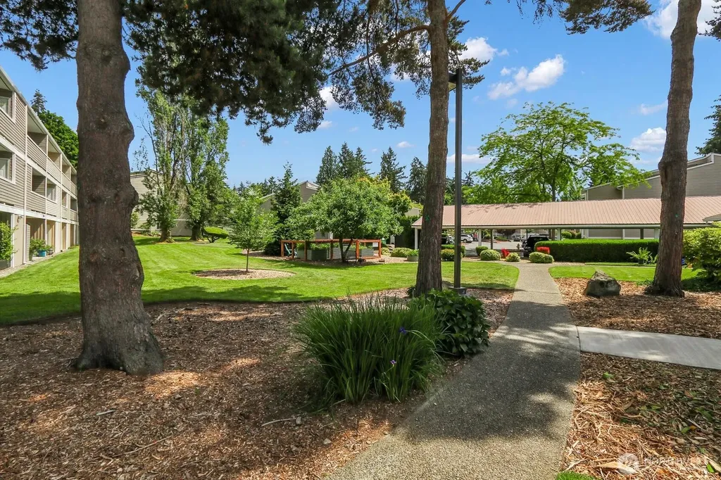 12415 NE 130th Court Kirkland WA 98034