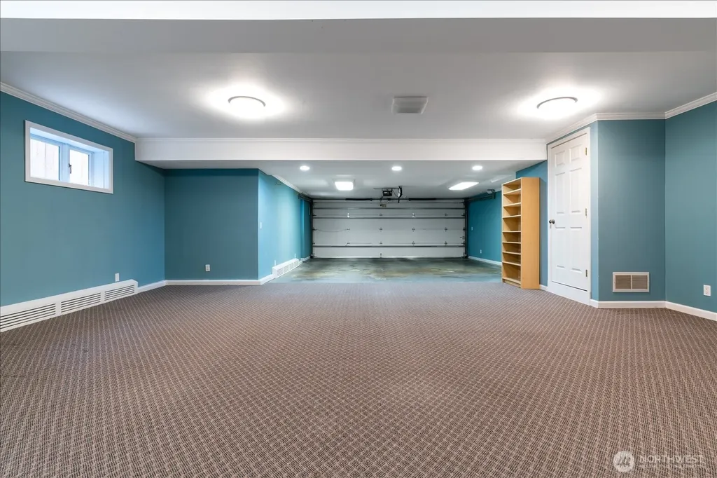 17524 10th Avenue NW Shoreline WA 98177