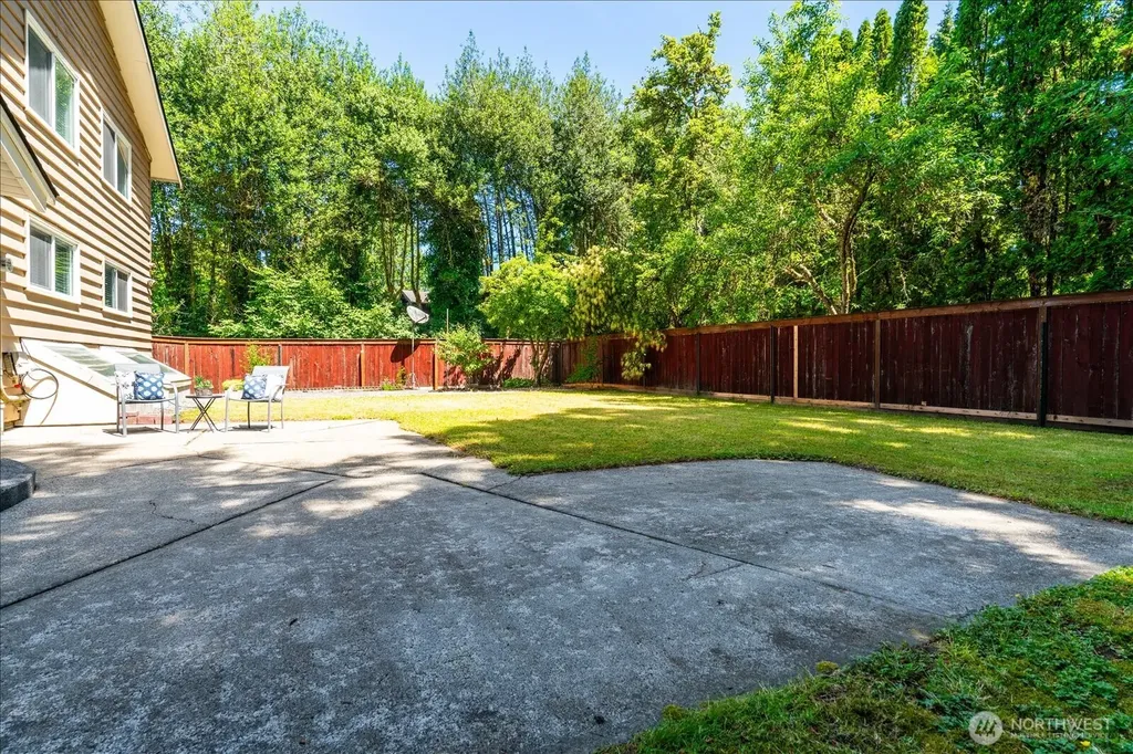 17524 10th Avenue NW Shoreline WA 98177