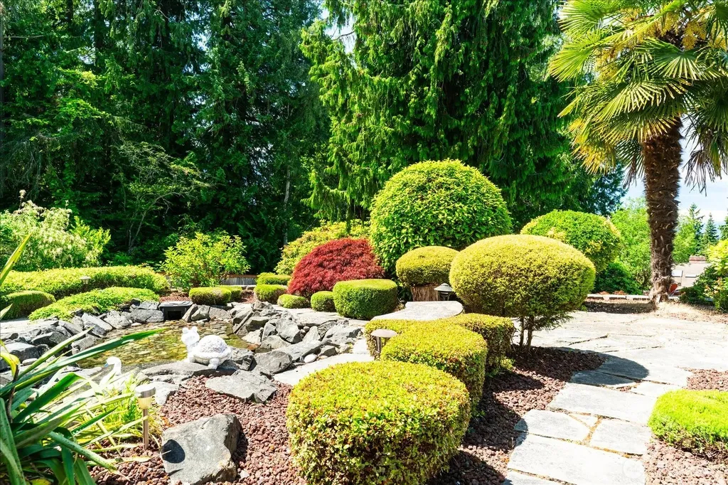 17524 10th Avenue NW Shoreline WA 98177