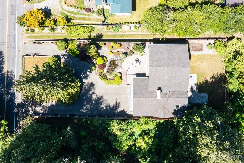 17524 10th Avenue NW Shoreline WA 98177