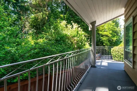17524 10th Avenue NW Shoreline WA 98177