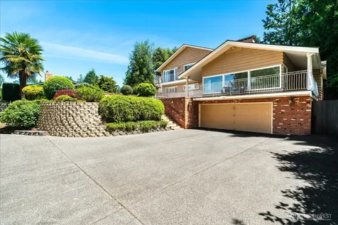 17524 10th Avenue NW Shoreline WA 98177