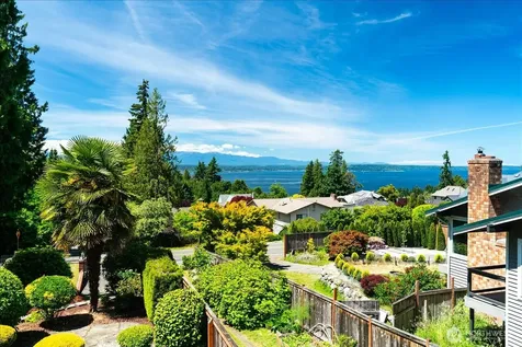 17524 10th Avenue NW Shoreline WA 98177