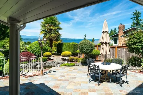 17524 10th Avenue NW Shoreline WA 98177