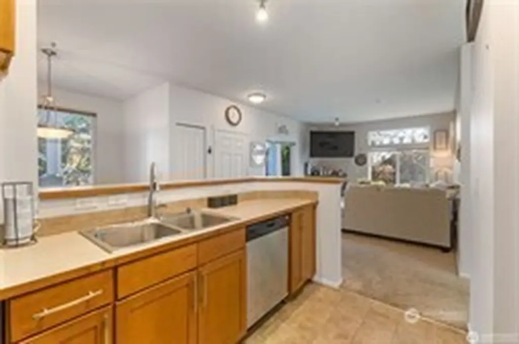 21430 40th Place S Seatac WA 98198