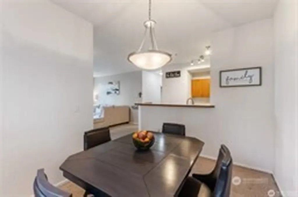 21430 40th Place S Seatac WA 98198