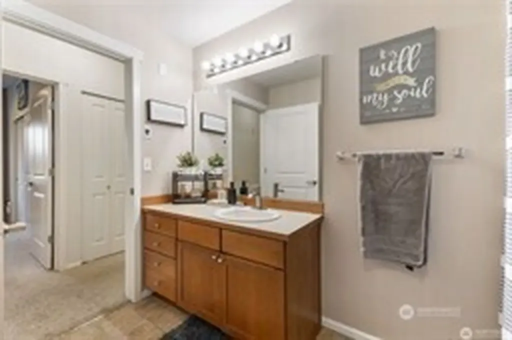 21430 40th Place S Seatac WA 98198