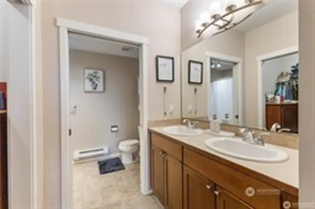 21430 40th Place S Seatac WA 98198