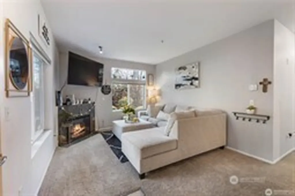21430 40th Place S Seatac WA 98198