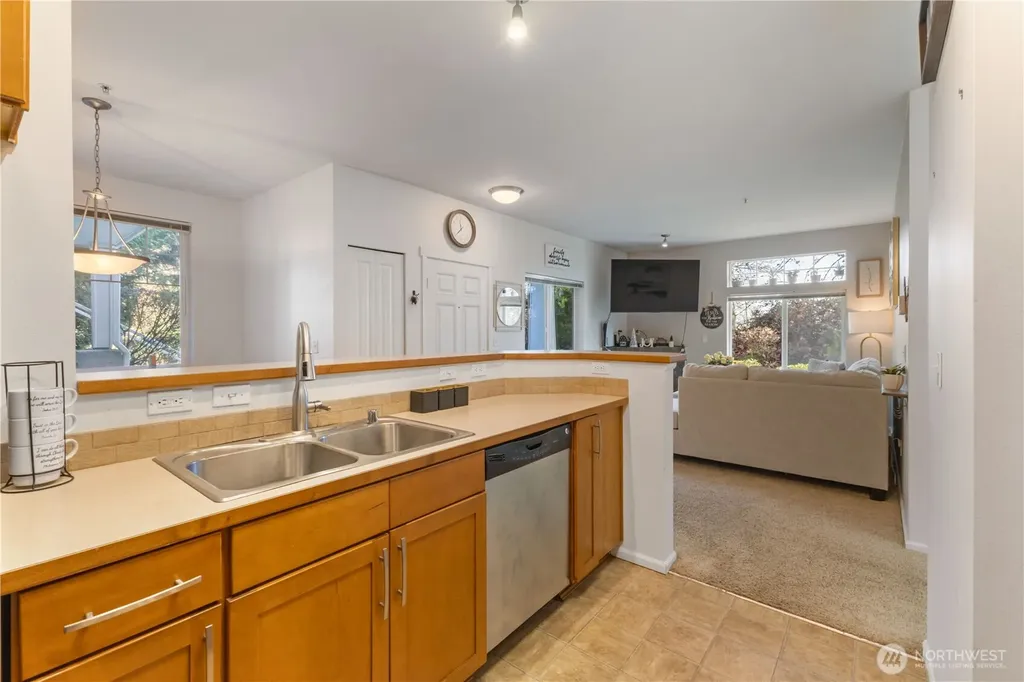 21430 40th Place S Seatac WA 98198