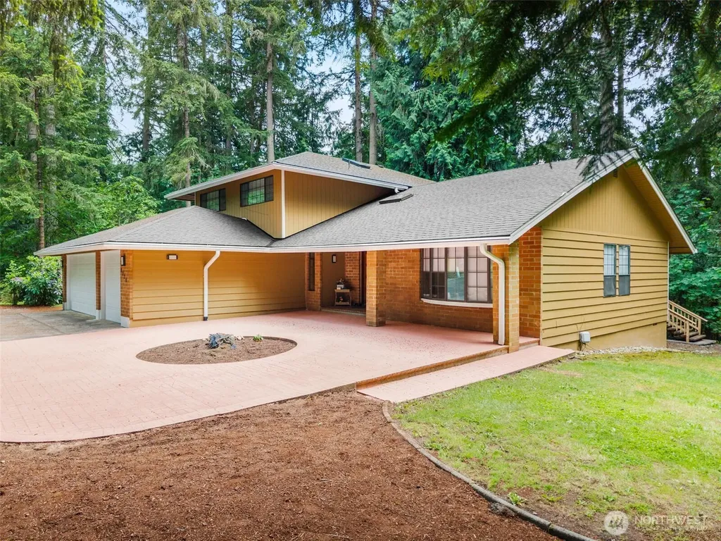 8220 71st Street Ct NW Gig Harbor WA 98335