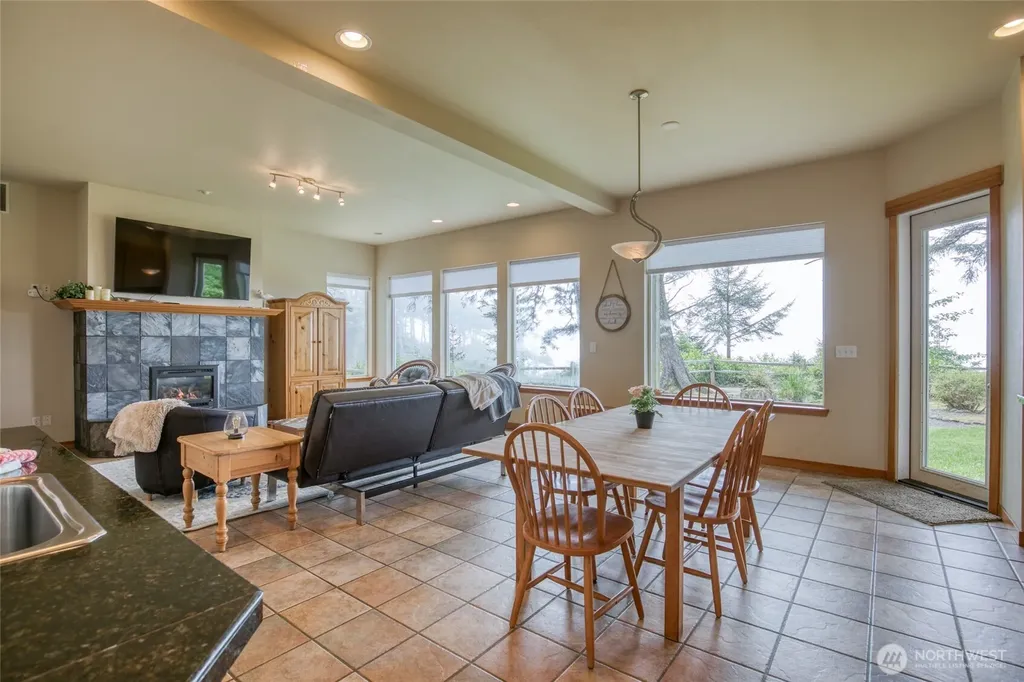 4625 State Route 109 Moclips WA 98562