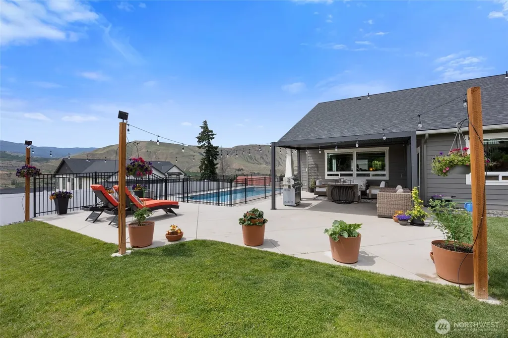 821 S Mary Avenue East Wenatchee WA 98802