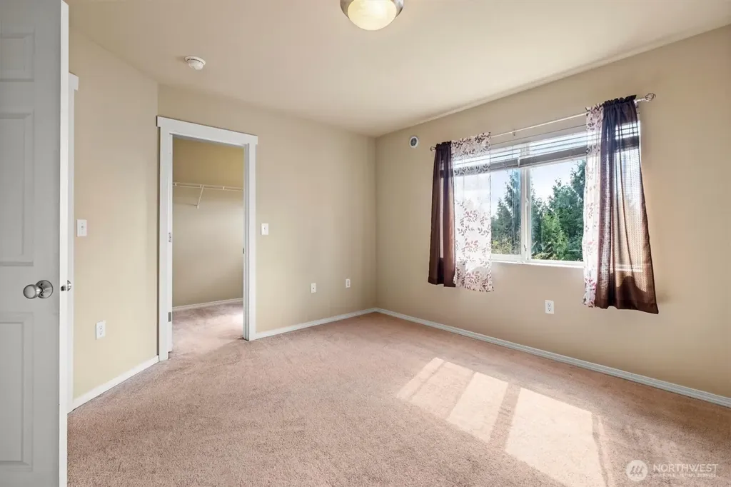 5305 Military Rd E Tacoma WA 98446