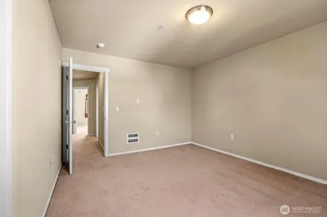 5305 Military Rd E Tacoma WA 98446