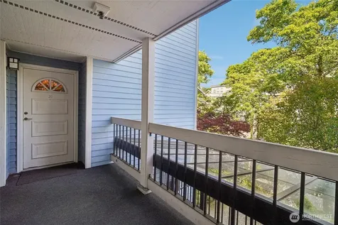 1111 10th Avenue E Seattle WA 98102