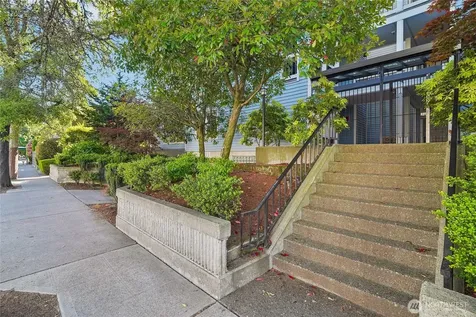 1111 10th Avenue E Seattle WA 98102