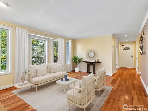 1111 10th Avenue E Seattle WA 98102