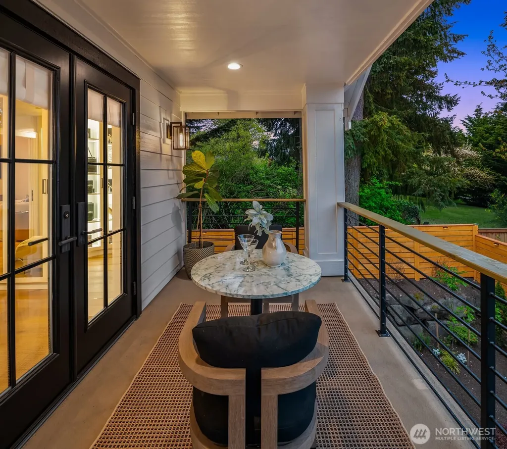 4221 NE 27th Place Newcastle WA 98059