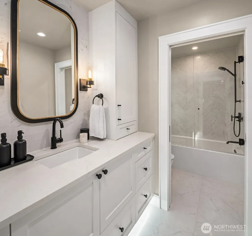 4221 NE 27th Place Newcastle WA 98059