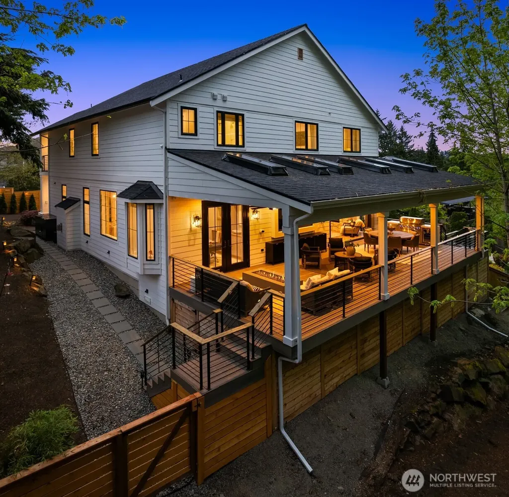 4221 NE 27th Place Newcastle WA 98059