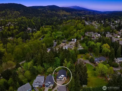 4221 NE 27th Place Newcastle WA 98059