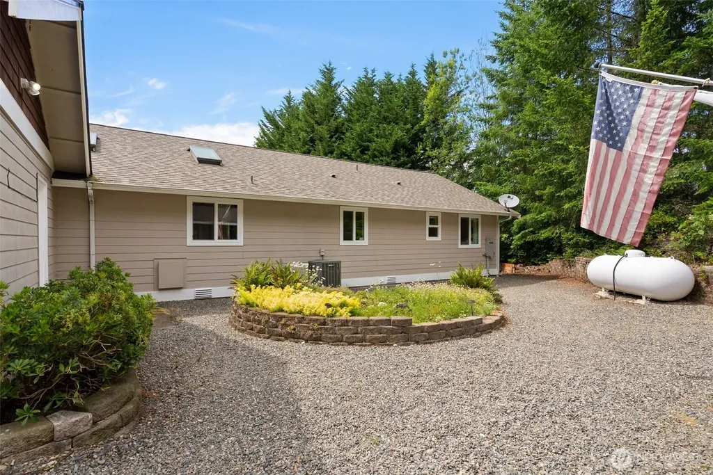 2711 103rd Street Ct NW Gig Harbor WA 98332
