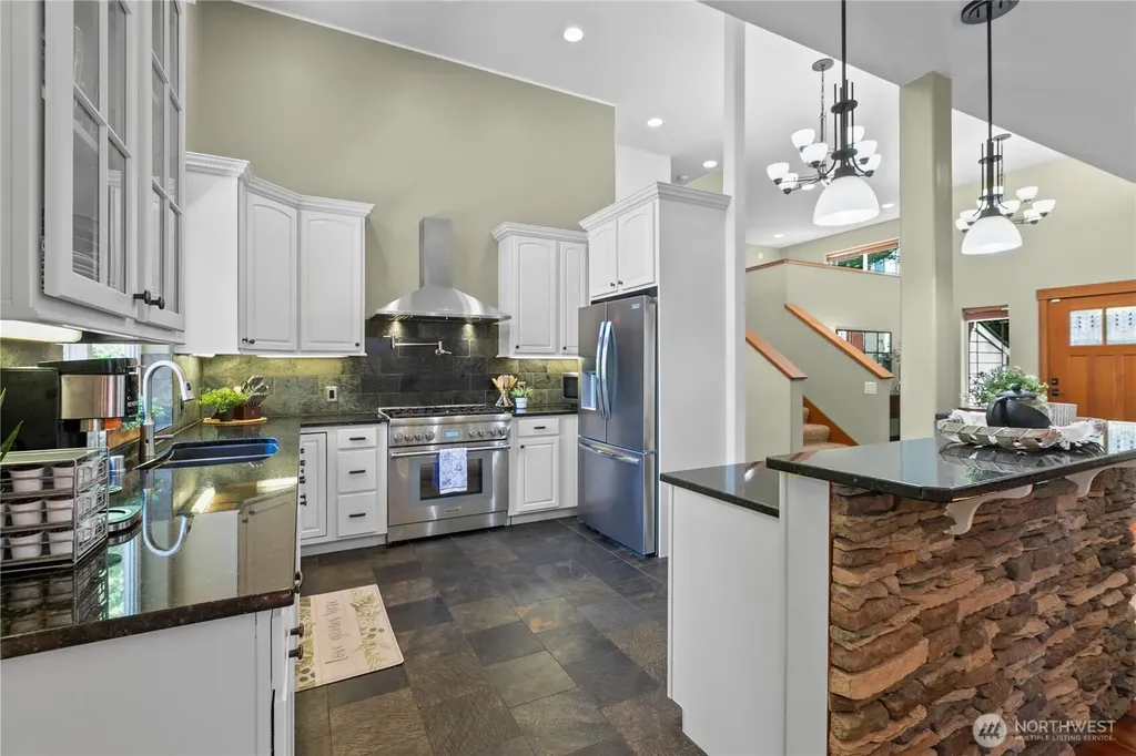 16 Sunflower Circle Bellingham WA 98229