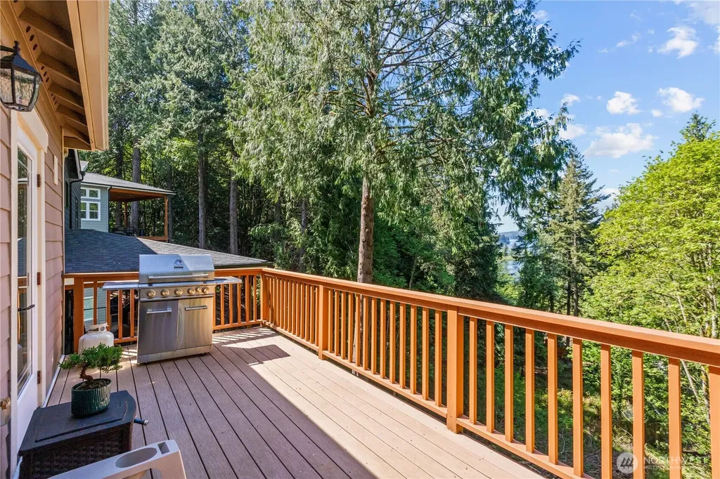 16 Sunflower Circle Bellingham WA 98229