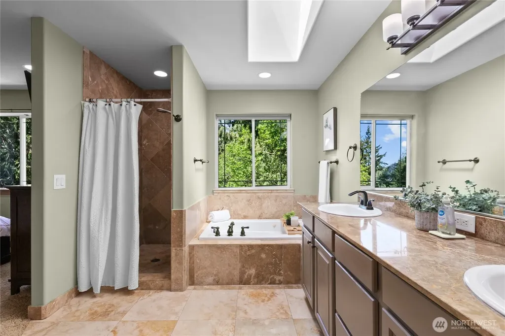 16 Sunflower Circle Bellingham WA 98229